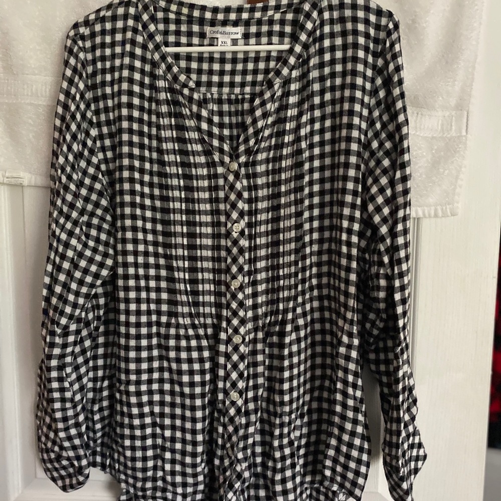 Women’s plaid flannel shirt